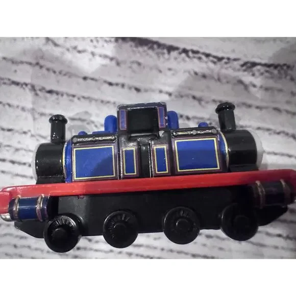 Thomas the Train Mighty Mac Take-Along Diecast - Picture 7 of 7